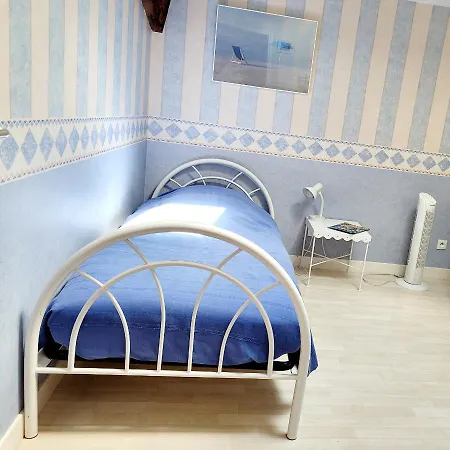 Les Chaises Longues Holiday home Peyrins
